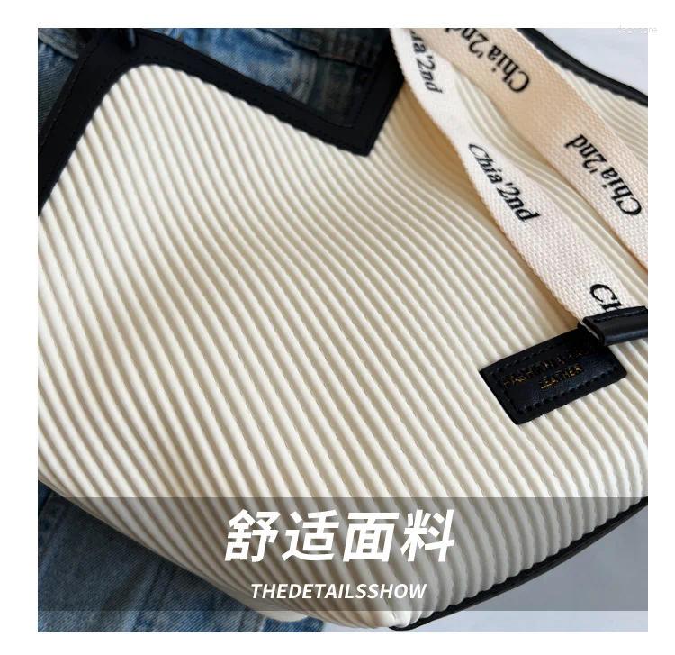 Designer Shoulder hot Handbags: Chic Geometric Tote Bag - Fashionable Women's Commuter Bag, Large Capacity, Durable Material