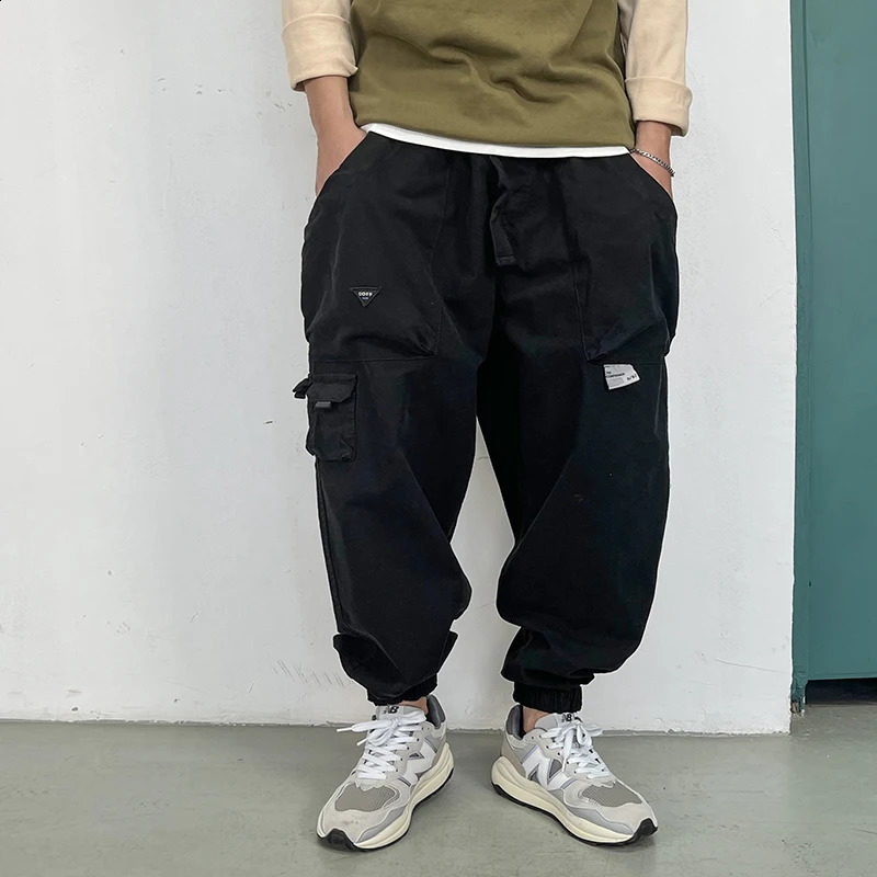 BM Japanese streetwear multi pocket casual harem pants mens clothing Harajuku jogging Korean hiphop cargo transporter 240821