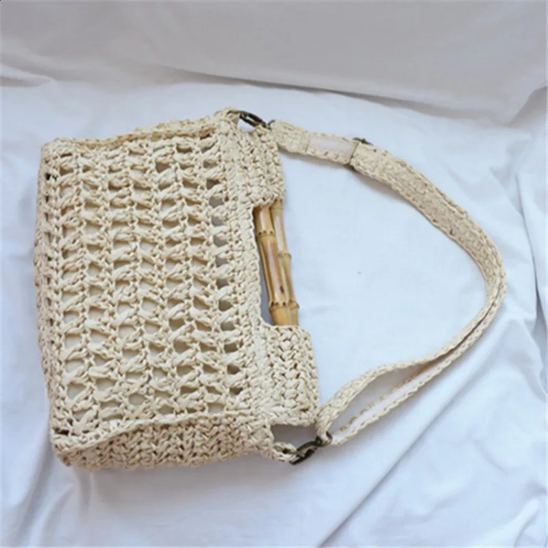 Vintage Bamboo Handle Straw Handbags Casual Paper Woven Women Shoulder Crossbody Bags Handmade Summer Beach Bag Small Tote Purse 240821