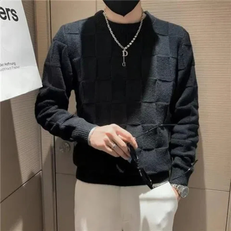 Korean Autumn/Winter Sweaters Mens O-Neck Solid Chessboard Pattern Fashion Casual Loose Long Sleeve Pullovers Knitted Tops 240821