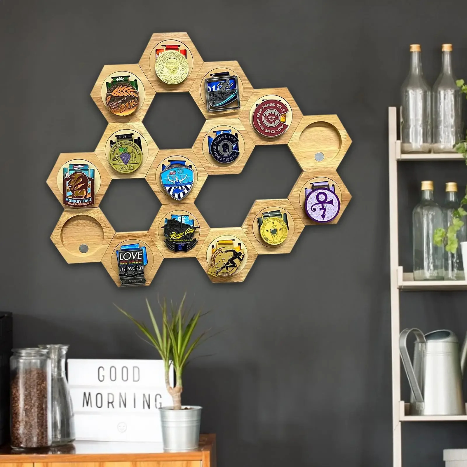 1-10pcs Medal Display Stand Hanger Rack Wooden Medals Holder Decoration Hexagon Honeycomb Creative Splicing Wall Decor 240821