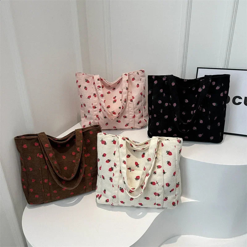 Casual Strawberry Pattern Tote Bag Large Capacity Women Shoulder Bags Chic Simple Handbags Big Nylon Shopping College Purses 240821