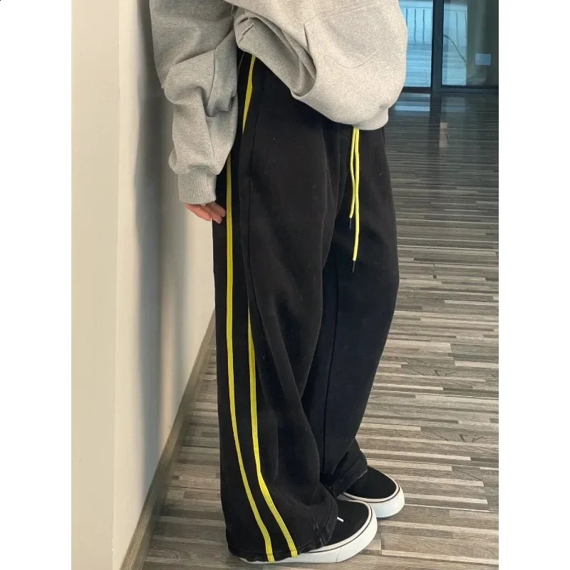 Deeptown Black Striped Sport Sweatpants Women Jogging Harajuku Patchwork Baggy Pants Korean Vintage Y2k Trousers High Waist 240821