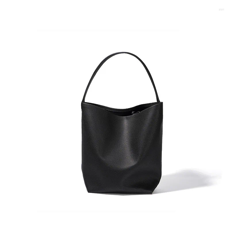 Shoulder Bags Leather Armpit Bag Women's Large Capacity Tote Top Layer Cowhide Commuter Premium Bucket