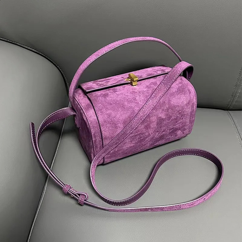High end texture niche design lock Boston small square luggage retro velvet casual shoulder cross body bag handbag 240822