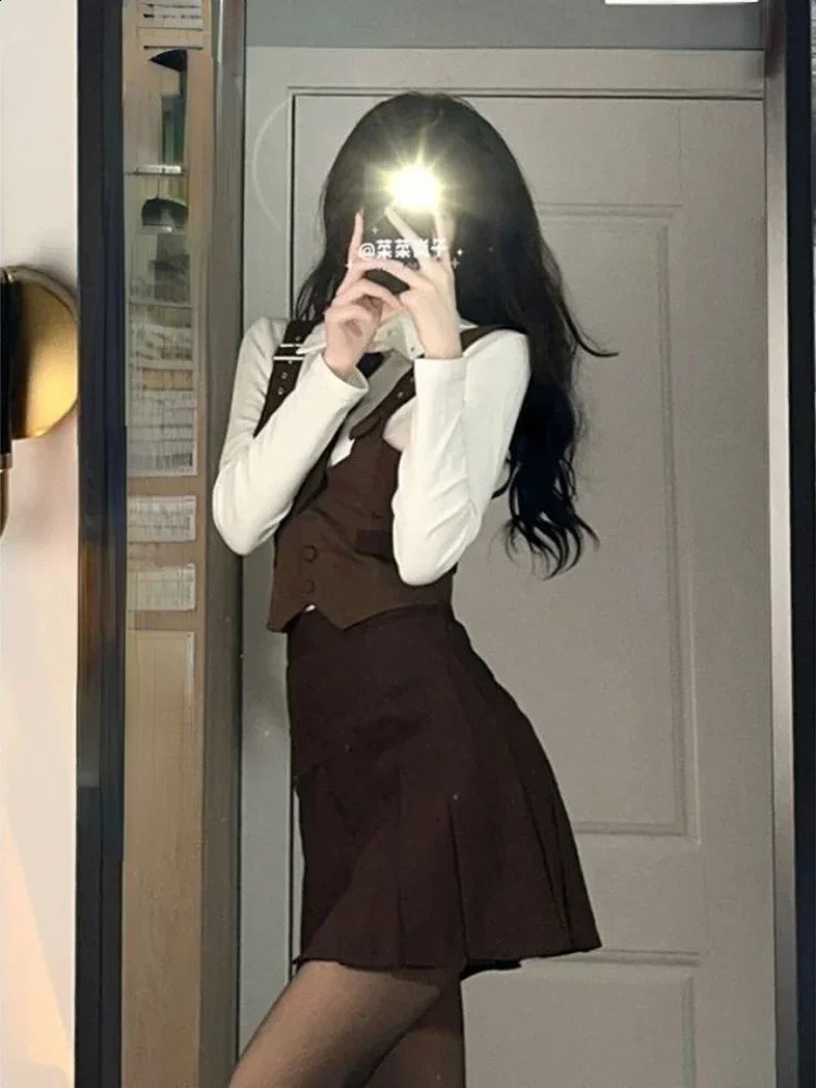 Sweet College Shirt Pleated Skirt Vest Three Piece Set Women Korean Fashion Solid Slim Autumn Female Temperament Suit 240823