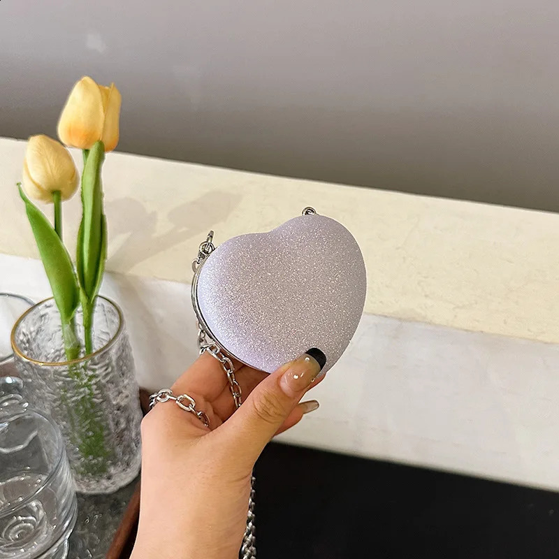 Creative Personality Mini Sequin Small Crossbody Bag Fashion Women Lipstick Bag Headset Bag Love Heart-shaped Chain Bag 240822