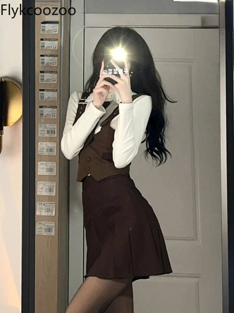 Sweet College Shirt Pleated Skirt Vest Three Piece Set Women Korean Fashion Solid Slim Autumn Female Temperament Suit 240823
