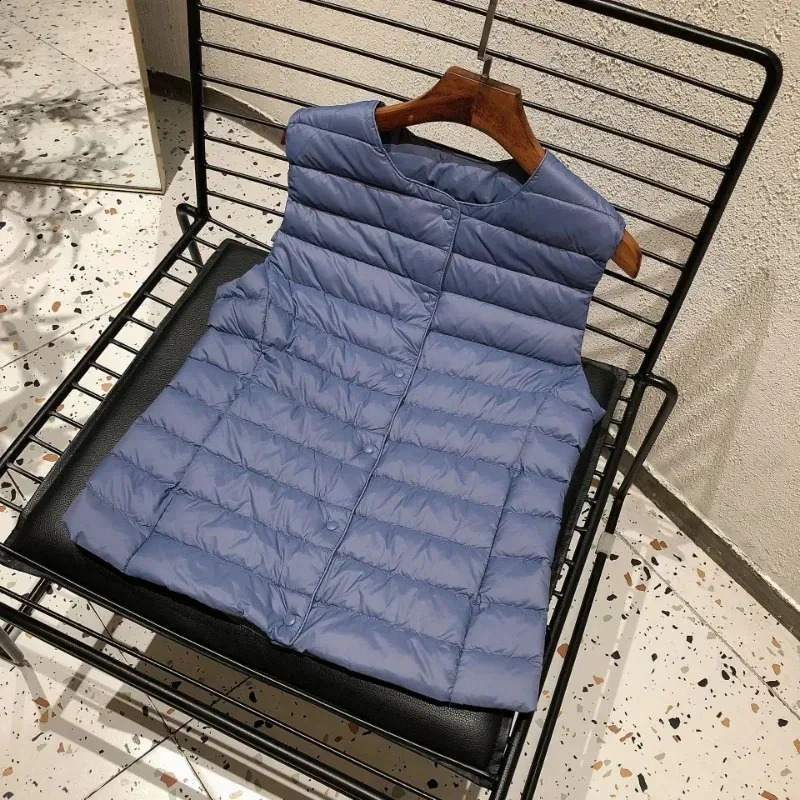 Womens spring sleeveless lined duck down jacket autumn and winter ultra light 90% white womens vest 240823