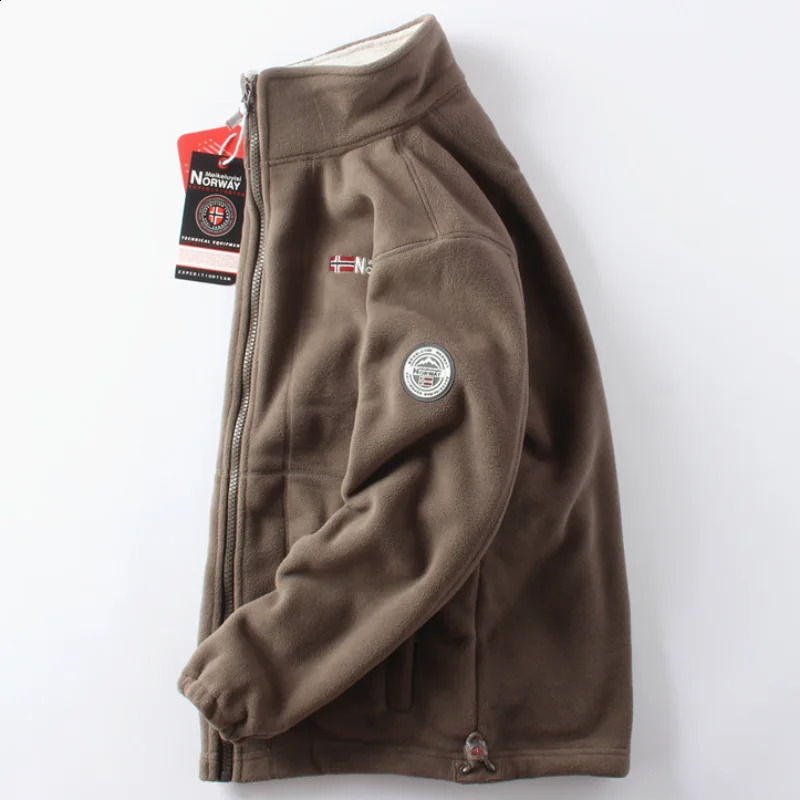 Winter Mens Clothing Fleece Jacket Pocket Solid Color Casual Polar Fleece Jacket Cold-Proof Thickened Male Warm Clothes Outwear 240823