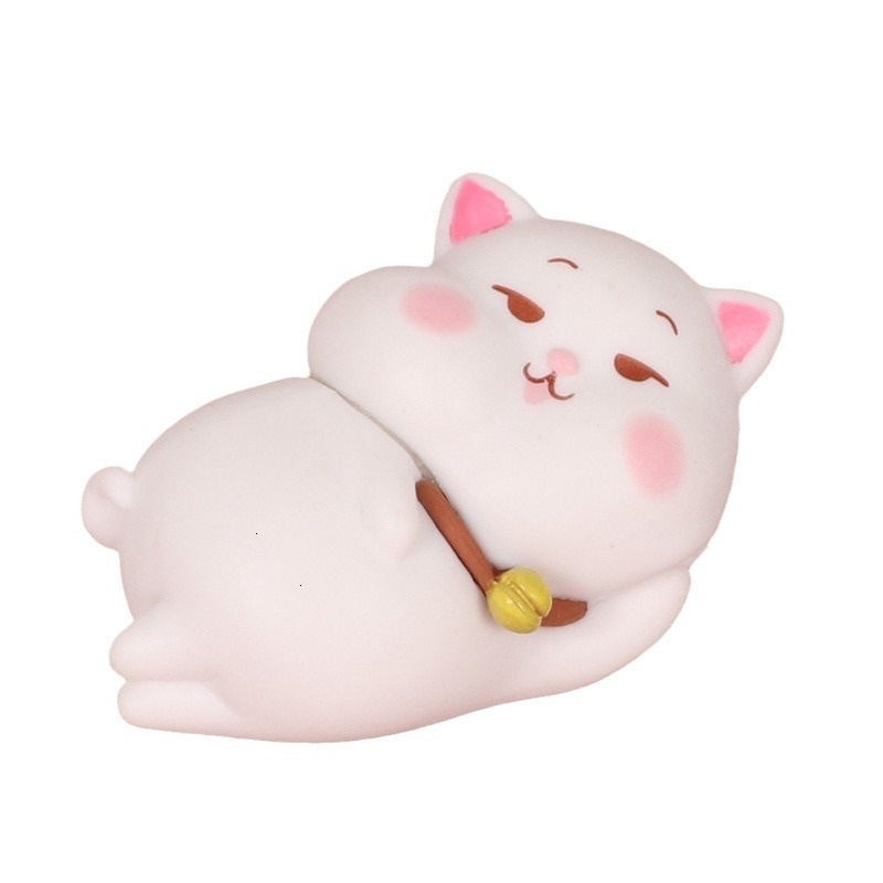 Charming Little Kitten Statue Novelty Cartoon Kitty for Personalized Room Accessories