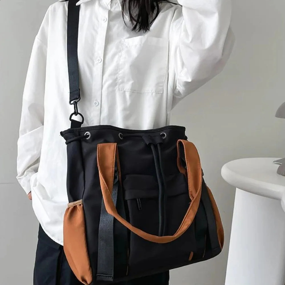 Splash proof Nylon Fabric Shoulder Crossbody Bags For Women Multi-pocket Drawstring Tote Bag Large Capacity Student Book Handbag 240823