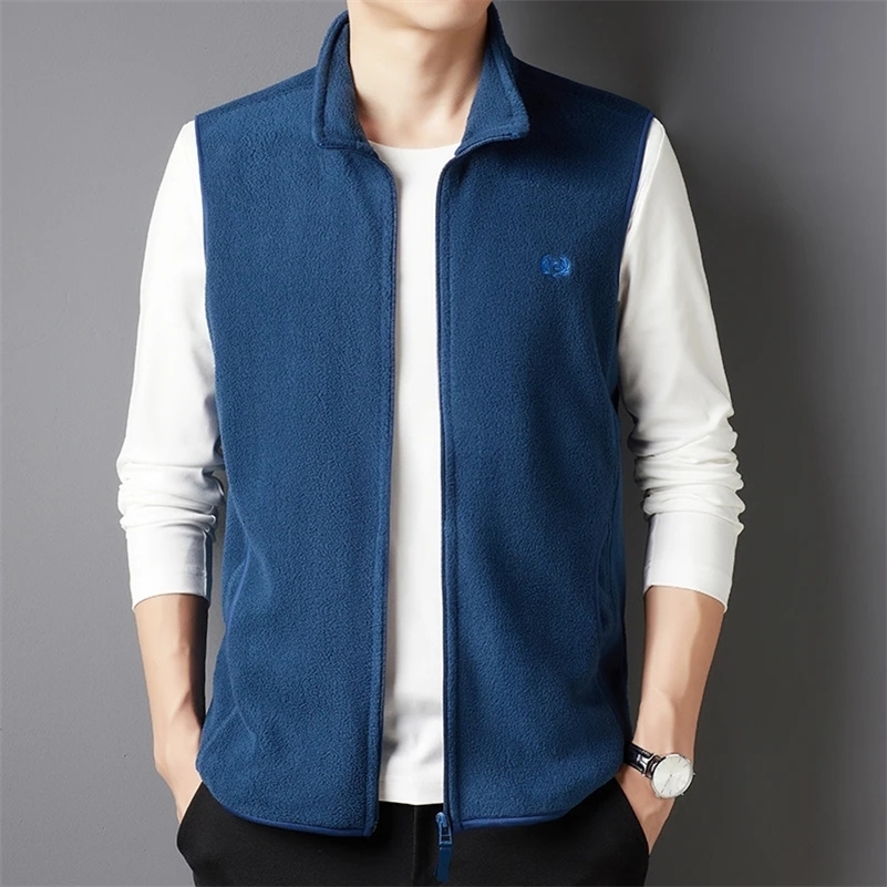 Mens Casual and Fashionable Fleece Embroidered Vest with Plush Jacket y240822