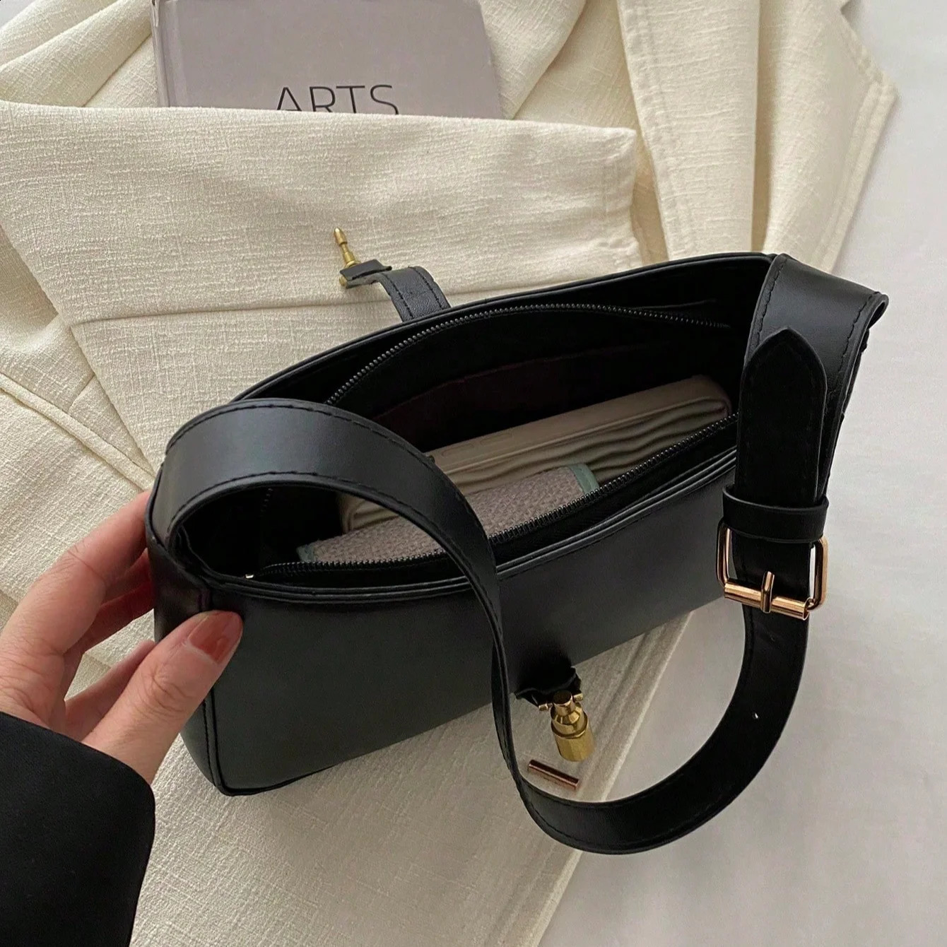 Womens Stylish Handbag Mini Crescent Handbag Inclined shoulder bag Solid color Fashion Travel Vacation Bag 240823