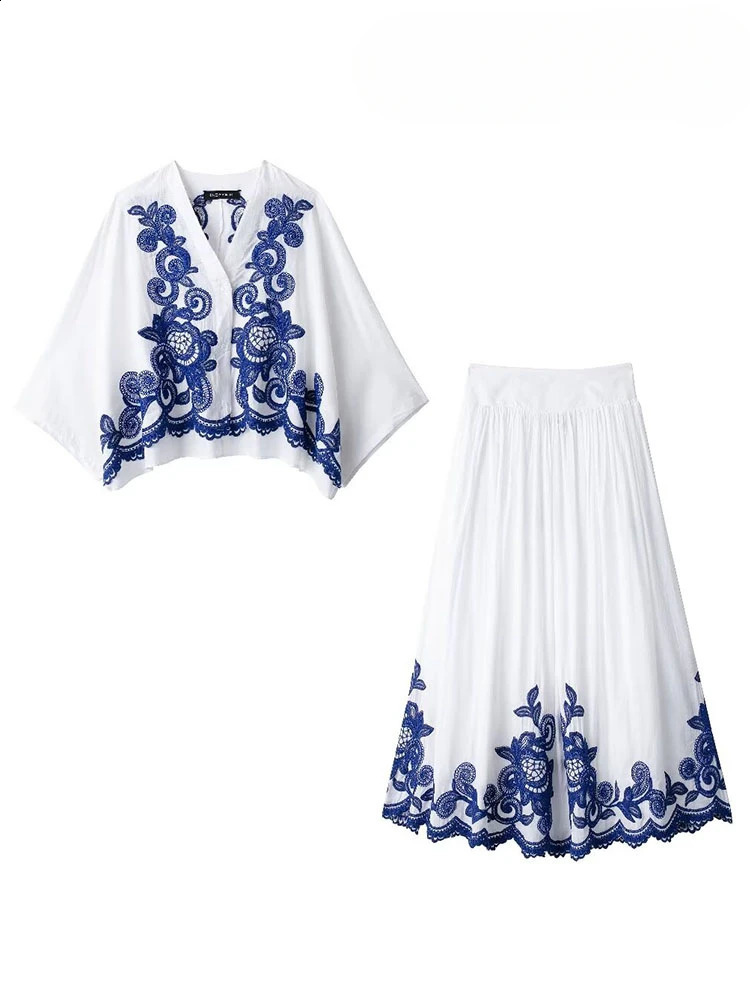 Womens 2-piece Set Of Blue Embroidered Single-breasted Loose Shirt Chic High-waisted Loose Pleated Street Skirt Suit 240823