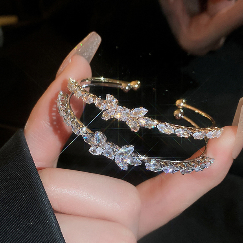 Classic Crystal Bracelet Bowknot Designer Women Opening Bangle Cuff Jewelry Woman Party Gift