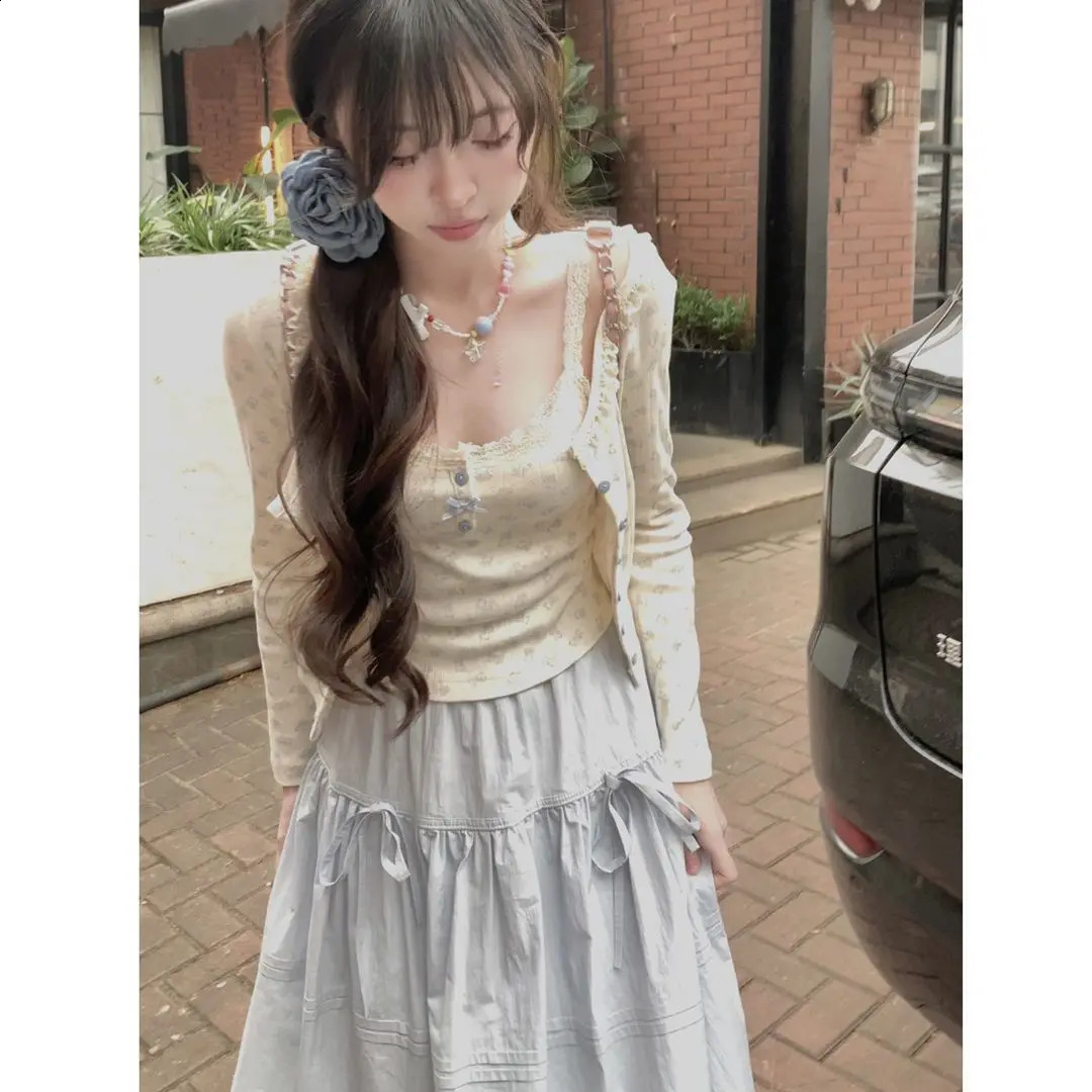 Casual Sweet Womens Set Spring Autumn Floral Lace Camisole Vestcardigan Small Shirtblue Skirt Three Pieces Set for Women 240823