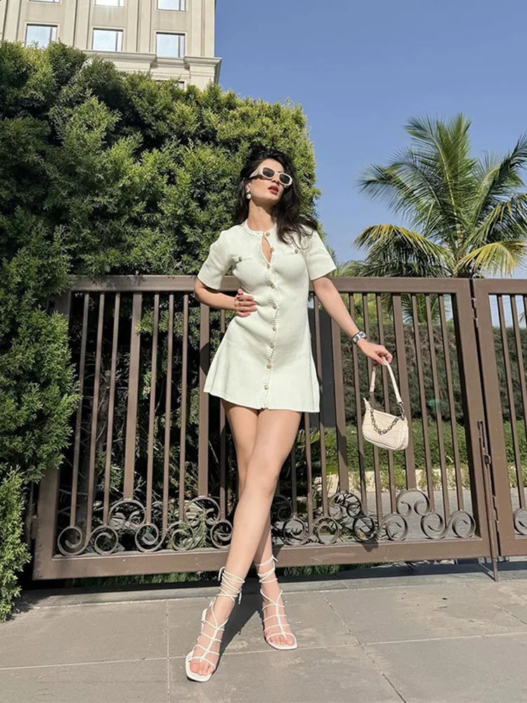 Elegant White Knit Mini Dress For Women Fashion O-neck Short Sleeve Single-breasted Bodycon Dresses Office Lady Commuting Robes 240822