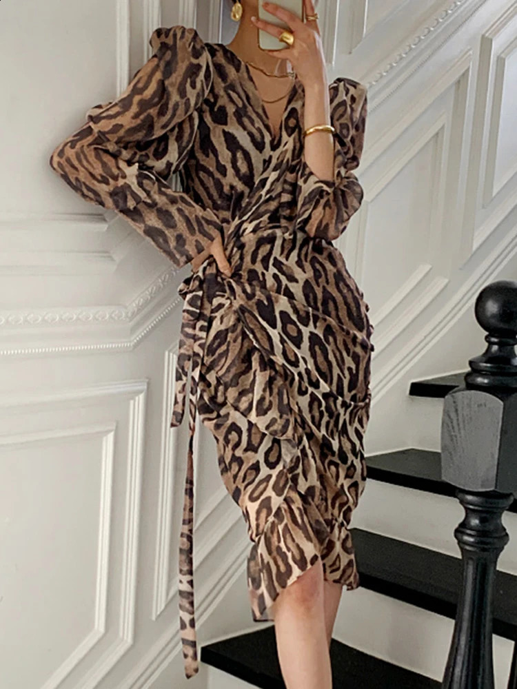 Chicly Sexy V-neck Simple Leopard Print Casual Women Dresses Fashion Lace-up Slim Waist Casual Long Sleeve Female Dresses 240823