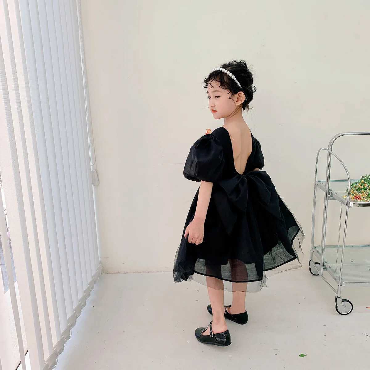 Preschool girl black dress with puff sleeves and satin Tutu dress childrens party dress cute open formal attire W240823