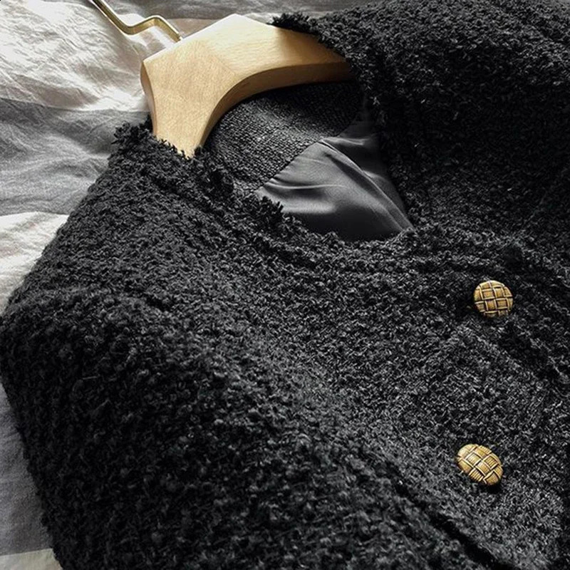 Fashion Cropped Tweed Jacket Women Round Neck Single-breasted Korean Style Jackets Woman Autumn Winter Long Sleeve Coat Women 240823