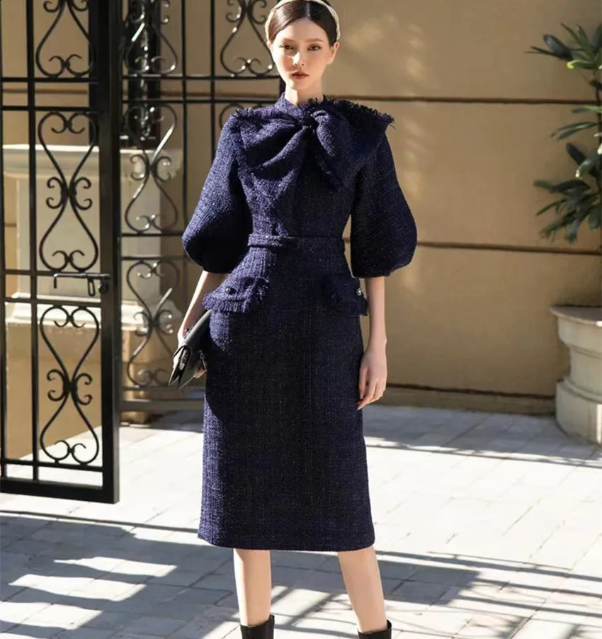 High Quality Women Bowknot Tweed Woolen Dress Autumn Winter Plaid Lantern Sleeve Ladies Office Midi Vestidos With Belt 240823