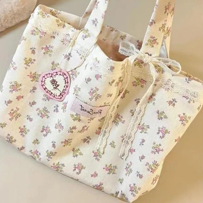 Large Capacity Floral Canvas Tote Fashionable Commuting Shoulder Handbag 240823
