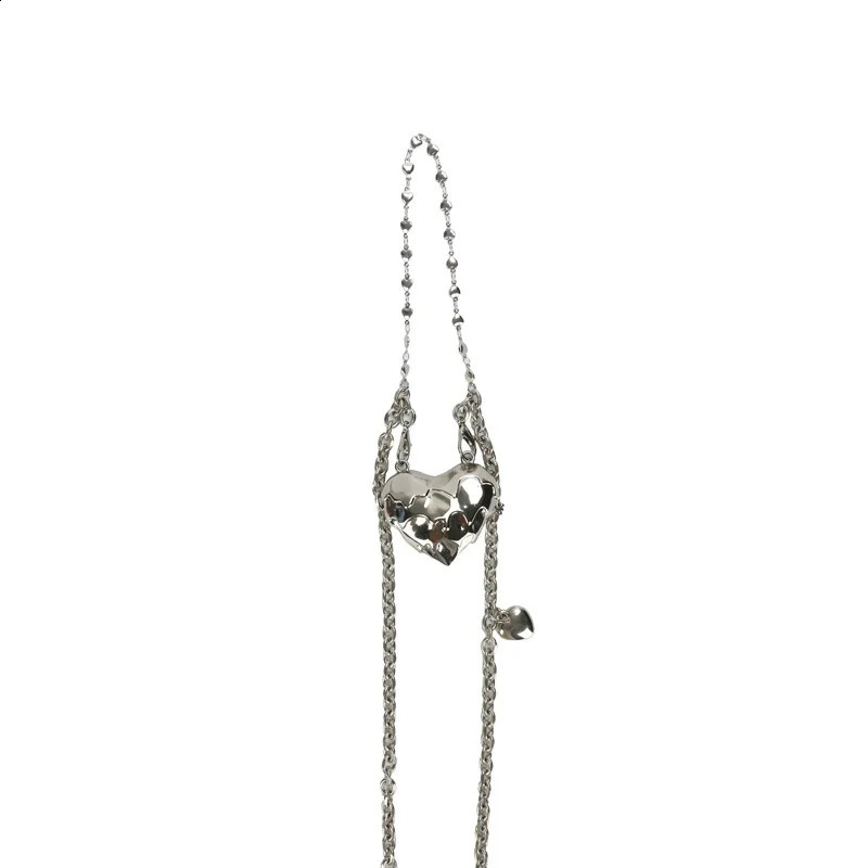 Metal Silver heart shape Waist Bag Crossbody bag mini Bag Chain Womens Bag 240822