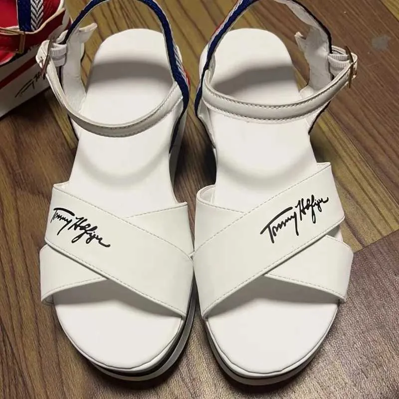 Summer Apartment Platform Sports Womens New Designer Casual Shoes Fashion Slide New Walking Running Sandals Large Size XW6.4