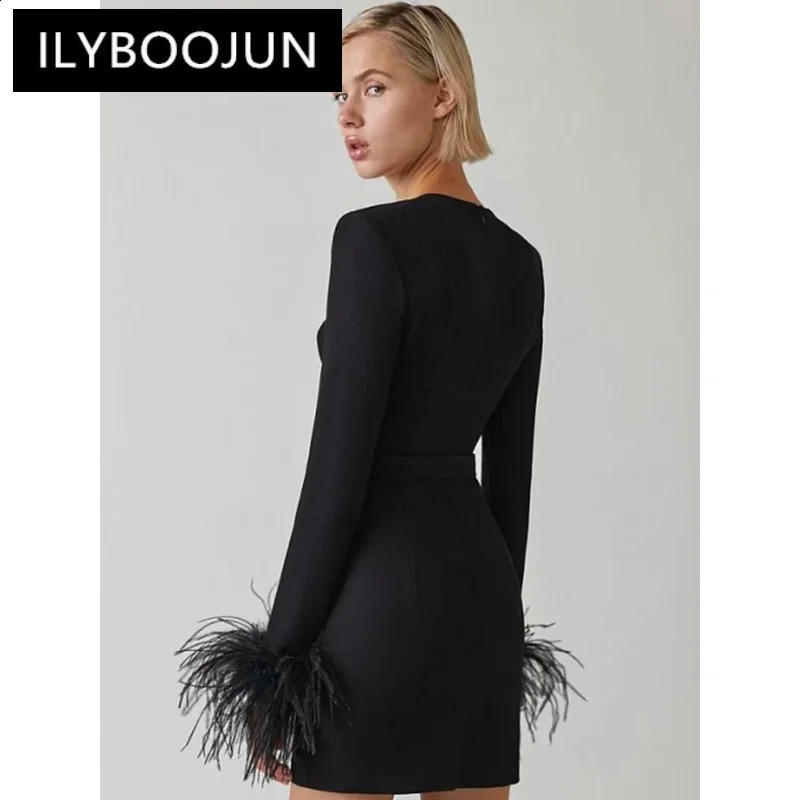 Women Winter Sexy Long Sleeve Feathers Pink Black Mini Bodycon Bandage Dress Elegant Evening Party Dress 240823