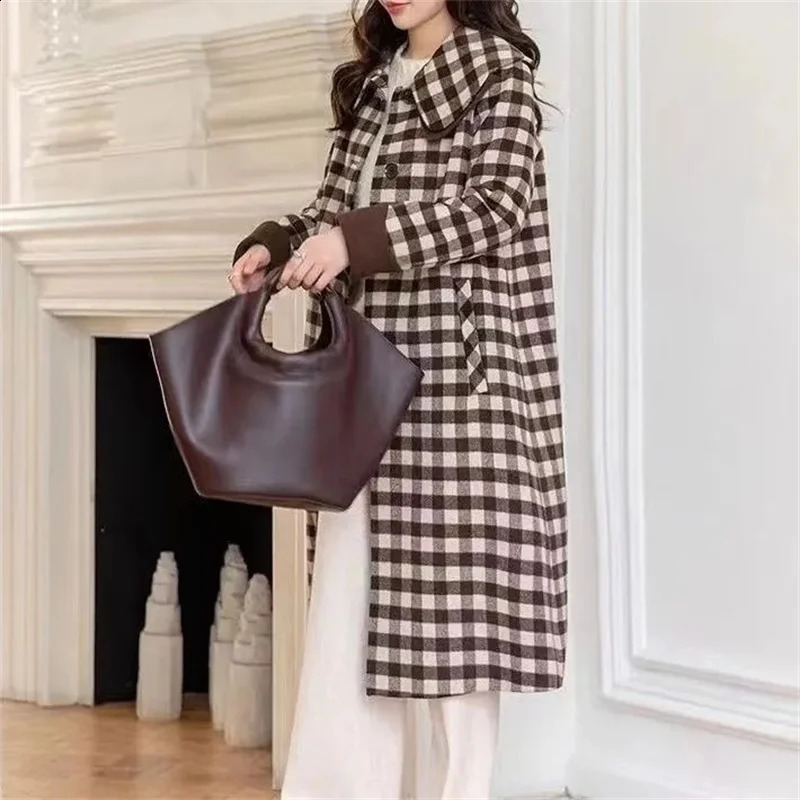 Woolen Coat Womens Autumn and Winter Suit Coat Medium length Loose and Slim Plaid Pattern Woolen Top Plaid 240822