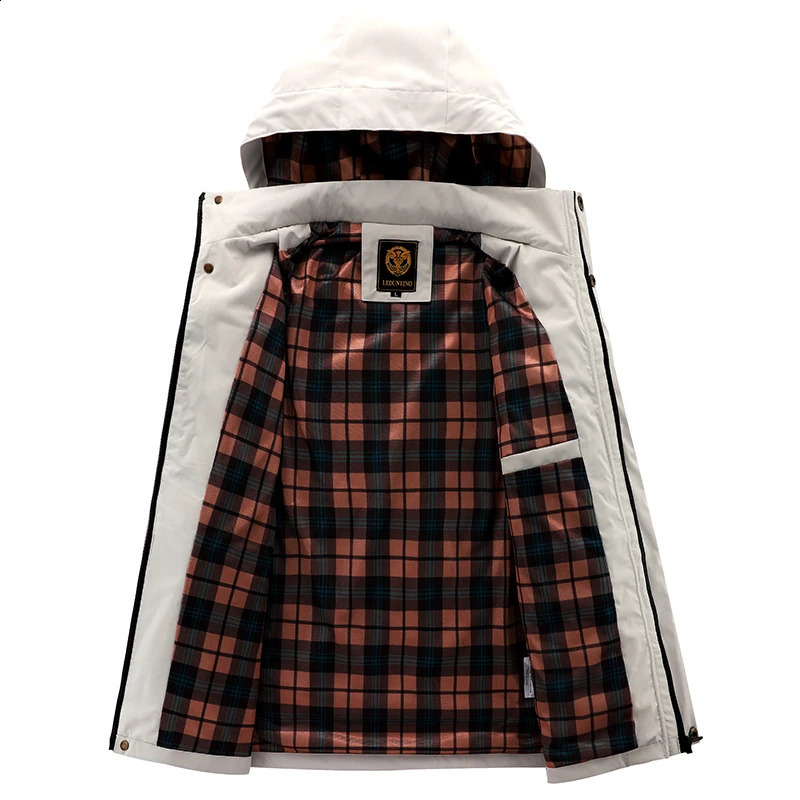 Fashion Men Casual Windbreaker Jacket Hooded Jacket Man Waterproof Outdoor Soft Shell Winter Coat Clothing Warm Fleece Thick 240822