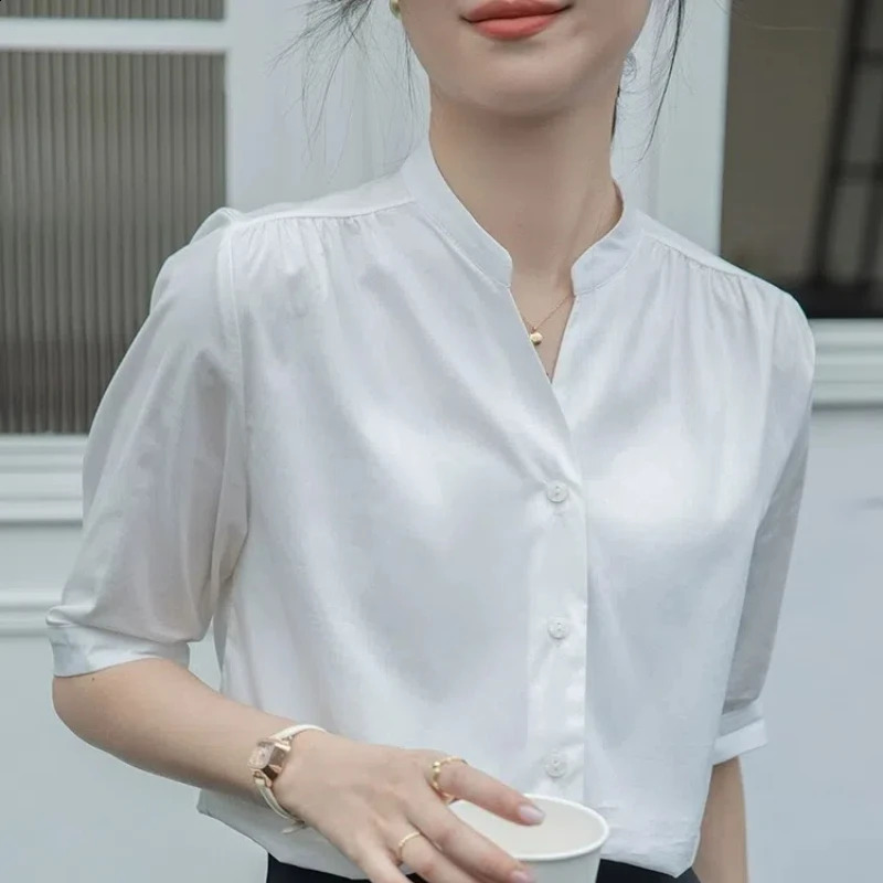 VNeck Minimalist Solid Color Summer Short Sleeve Top Office Womens Temperature Elegant Button Matching Shirt w240824