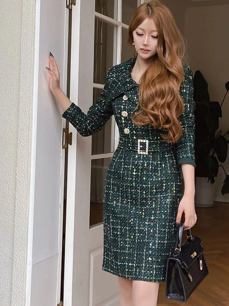 High-End Large Lapel Tweed Dress Autumn Winter High Waist Slim Long Sleeve Dress Office Lady Elegant Feminine Dresses 240823