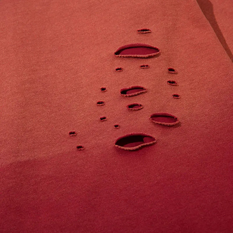 Vintage Oversized Shirts Grunge Y2K Ripped Hole Tie Dye Long Sleeve Tshirt with Chain Hip Hop Punk Gothic Cotton Washed T-Shirt 240823