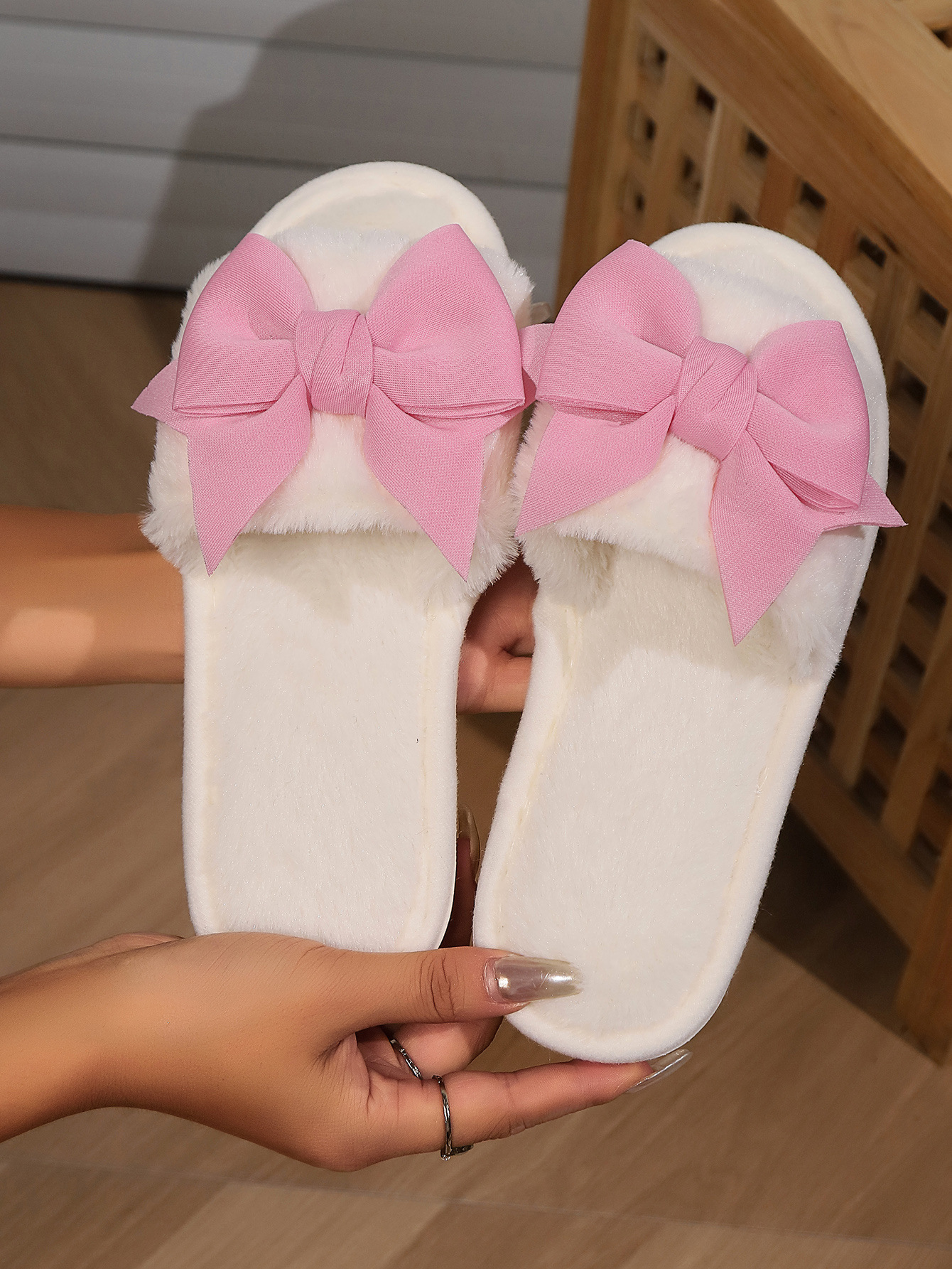 High quality slippers bow cotton Flat Fashion slippers women winter couple warm soft sole shoes indoor non-slip autumn cute slipper Black White 36-43