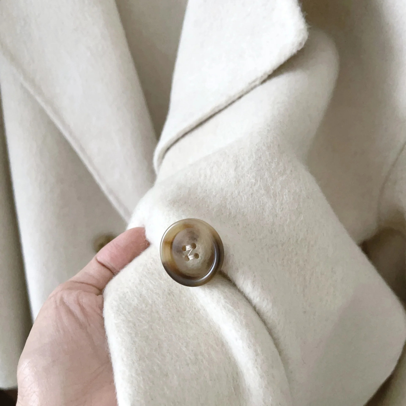 Autumn Women Drouble Breasted Woolen Coat Loose Style Cashmere Winter Clothes Long Coats Tops 240822