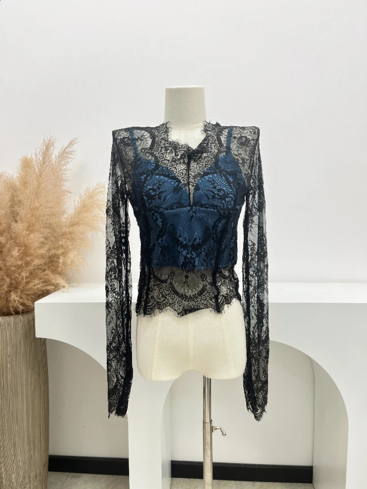 Blusas Mujer De Moda Womens Sexy Lace Shirt Vneck Long Sleeve Crop Top Warm Korean Fashion Retro w240824