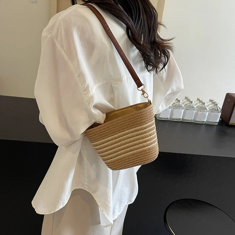 Ladies Summer Straw Crossbody Bag Women Beach Holiday Shopping Woven Striped Shoulder Handbag Messenger Purses For Bags 240822