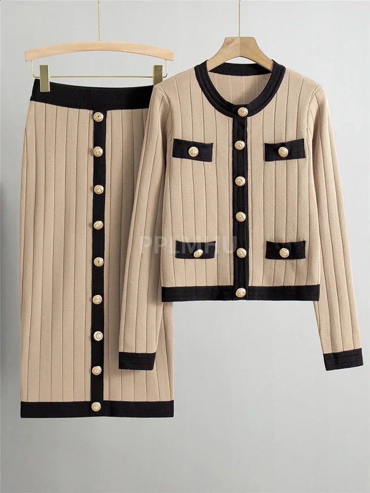 Womens ultrathin Oneck short sweater cardigan 2piece set Korean retro knitted skiing chic button Malhas Faldas Conjuno 240823