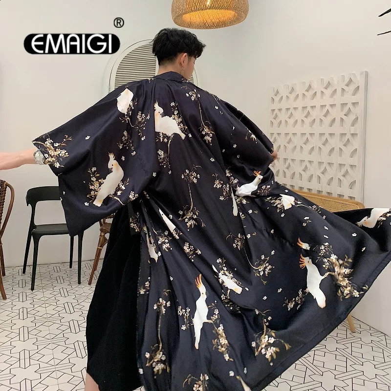 Men Print Japan Fashion Loose Casual Vintage Long Kimono Cardigan Shirt Night-robe Trench Coat Sunscreen Beach Jacket Robe 240822