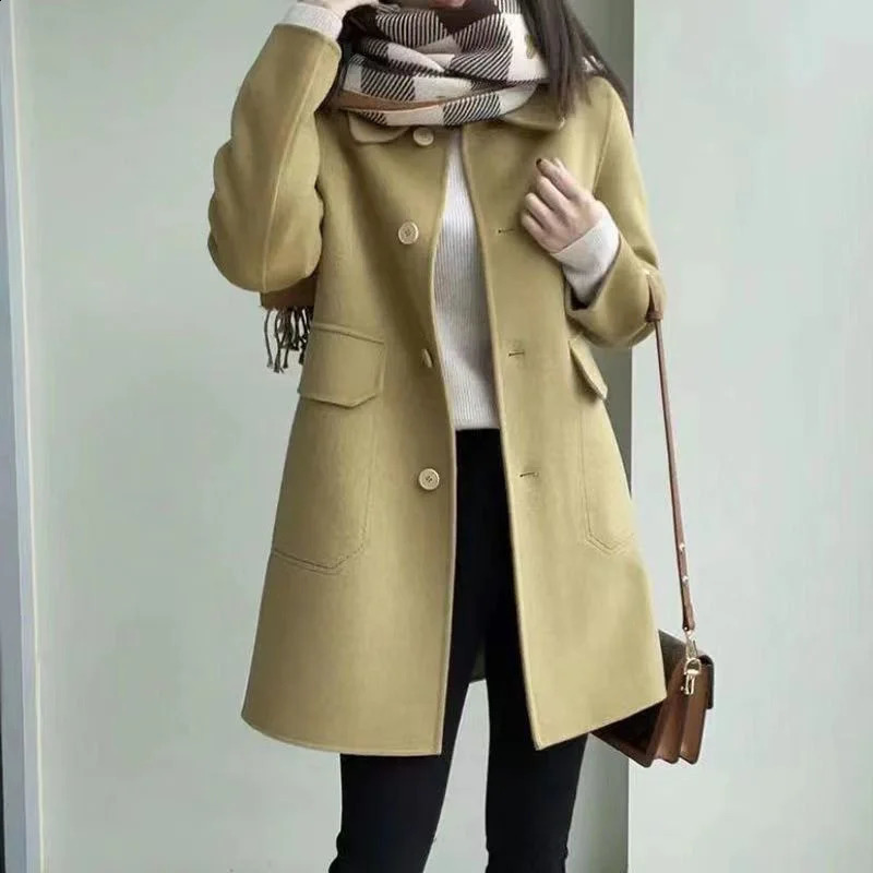 Woolen Coat Womens Long Autumn Winter Outwear Korean Short High Quality Overcoat Female Foreign Style Wool Jacket 240822