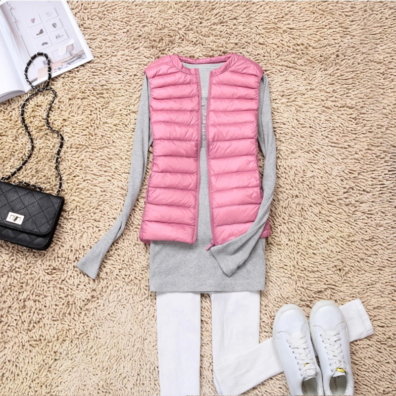 Autumn womens ultra light down vest sleeveless Oneck duck jacket collarless student windproof inflatable 240823