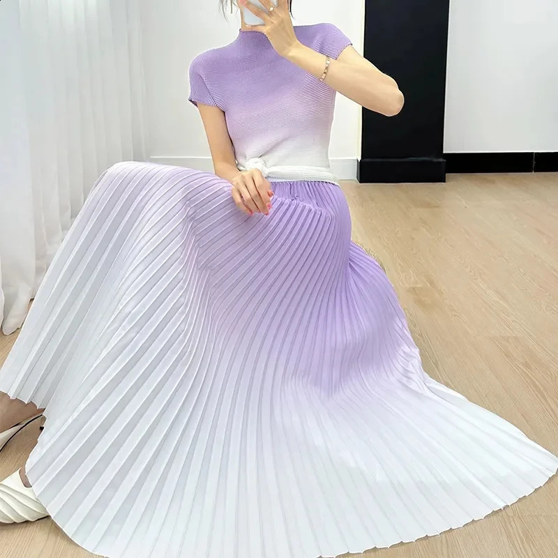 Color Two-Piece Set Womens Summer Fold Elastic High end Gradual Layered Pleated Top Gentle Hundred pleated Skirt And T-Shir 240823
