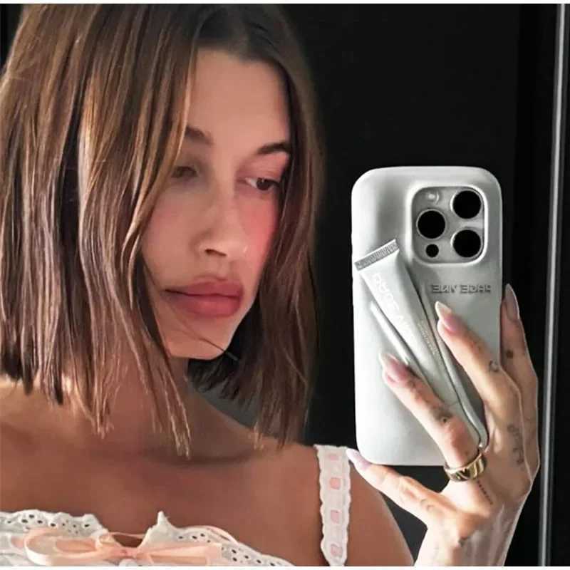 Phone Case Glossy and Long lasting Moisturizing lipstick Transparent and Colorful Lip Glue Cosmetics for Phone Case 8 Colors W241101