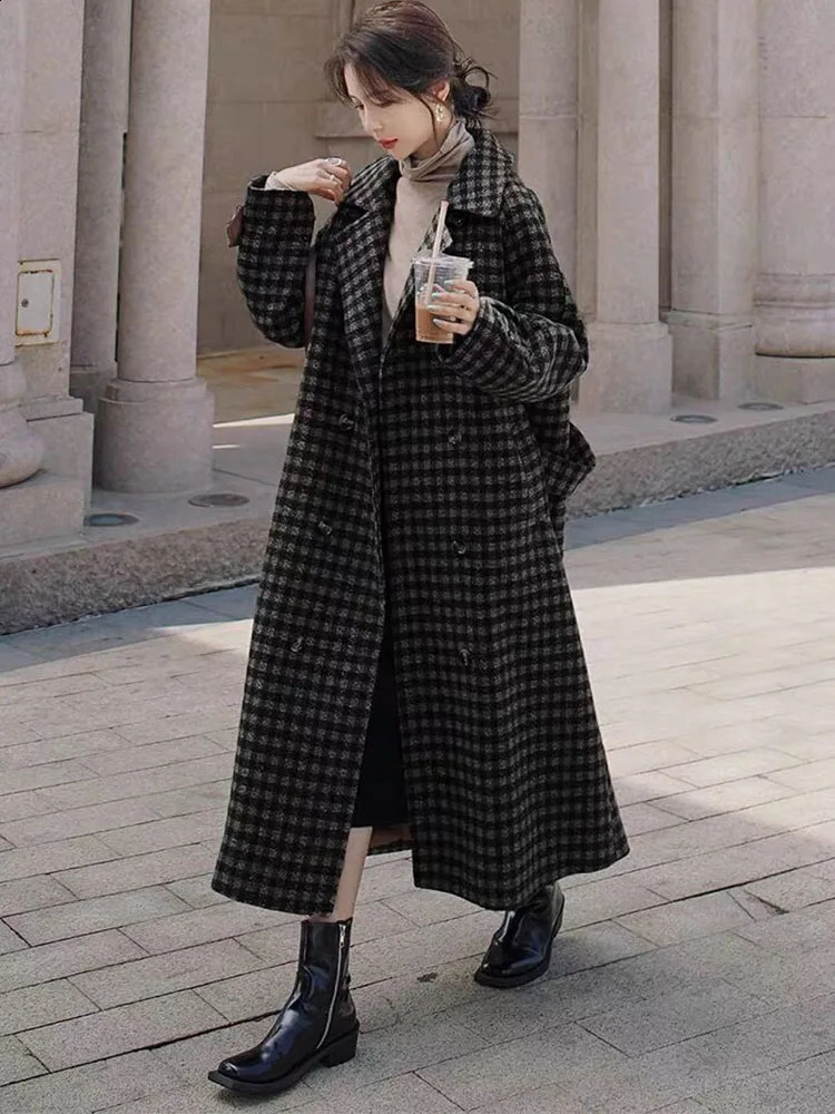 Winter Warm Plaid Long Woolen Jacket Korean Loose Cotton Padded Lined Wool Blend Chamarras Woman Thicken Lapel Coats With Belt 240822