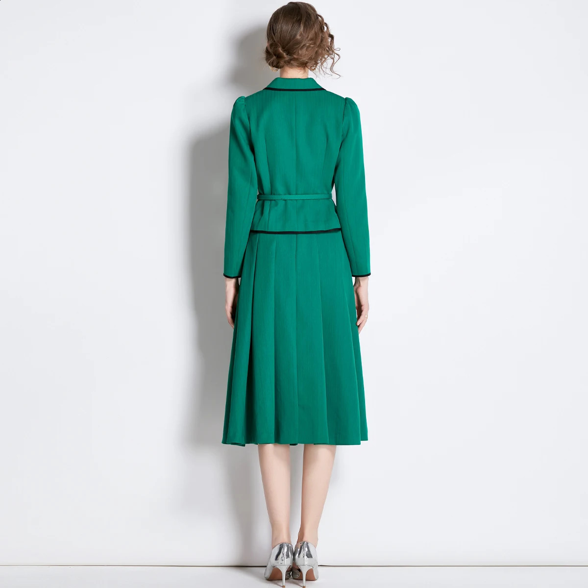 Womens Spring jacket Fashion Single Breasted Slim Fit Small Blazer Coat Vintage Female OuterwearSkirt Suit Two Piece Sets 240823