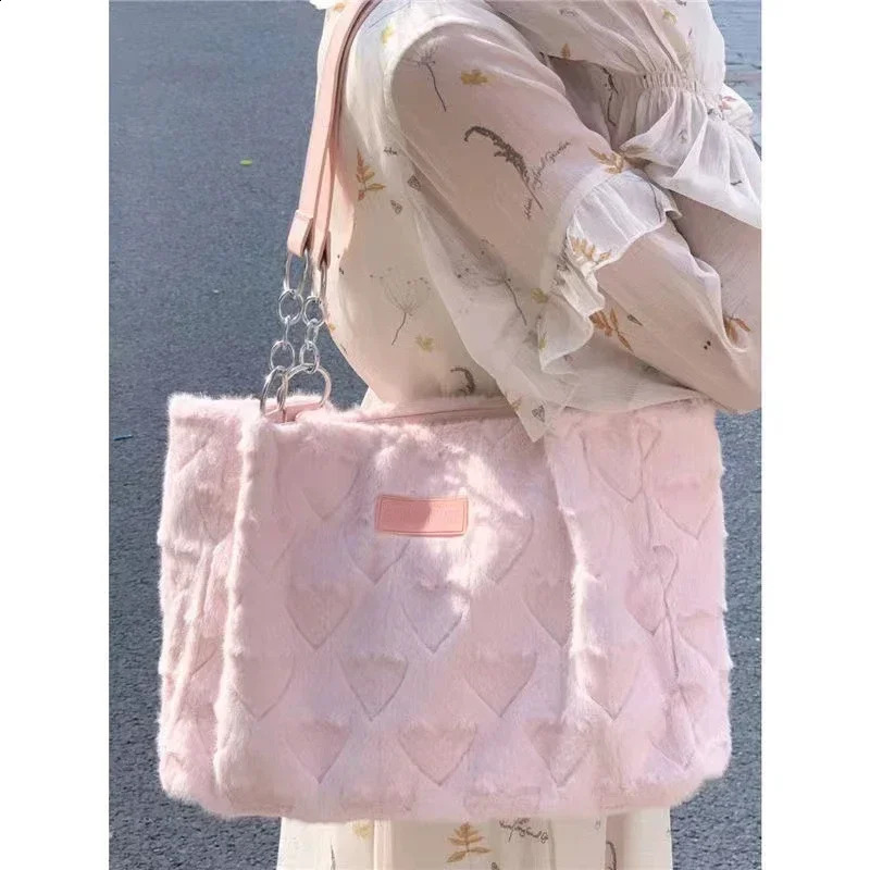 Free Luxury bag shipping designer bag Cute Furry Womens Casual Tote Bags Love Heart Ladies Sweet Shoulder Underarm Solid Color Female Fashion Plush Ha