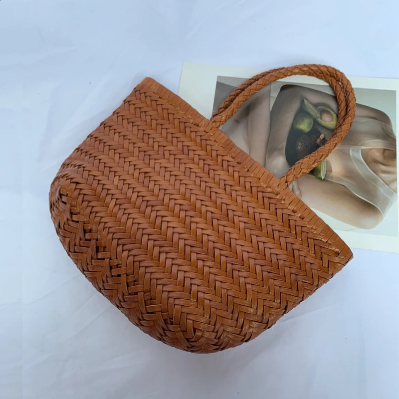 Dragon with the same mini handmade cowhide woven bag top layer pure vegetable basket for women 240823