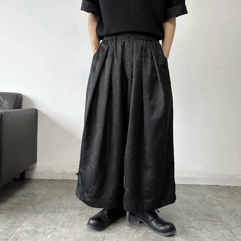 IEFB Chinese Style Mens Casual Pants Satin Jacquard Wide Leg Ankle-Length Pants Elastic Waist Summer Simple 9C6011 240822
